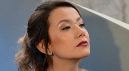 'Necesito un poco de luz': Mónica Soto comparte su cambio de look