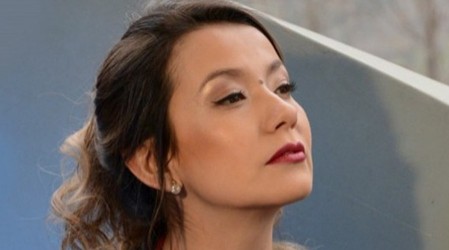 "Necesito un poco de luz": Mónica Soto comparte su cambio de look