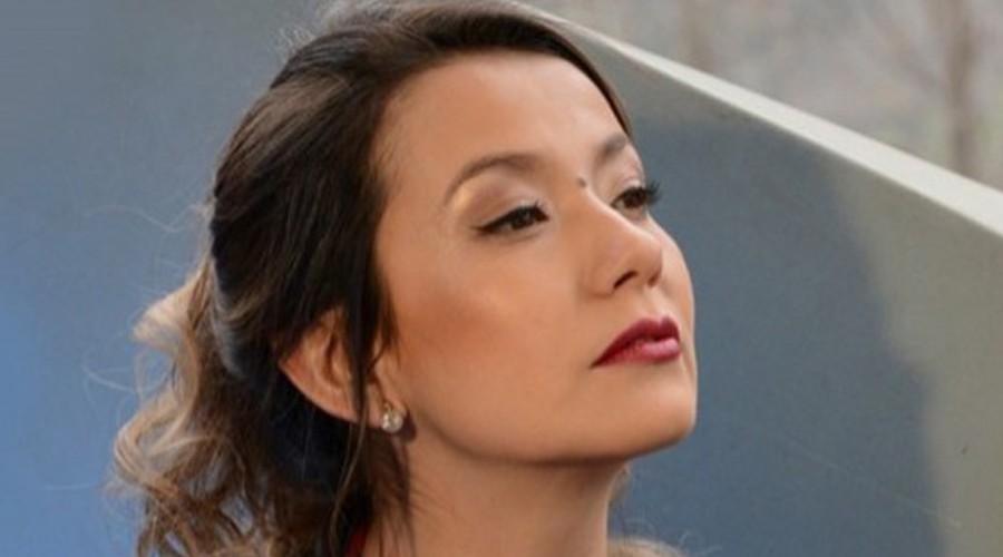 'Necesito un poco de luz': Mónica Soto comparte su cambio de look