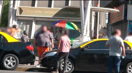 Cobran entre 15 y 20 mil pesos: Transporte ilegal evade los controles sanitarios para ir a Viña del Mar