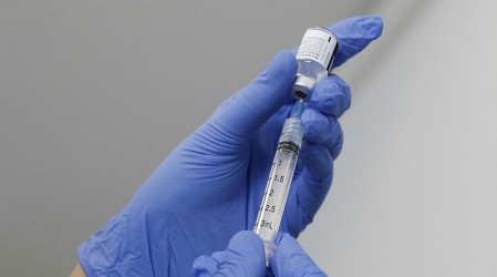 Miembro del Consejo Asesor Covid-19 nos entrega tips sobre la vacuna del coronavirus