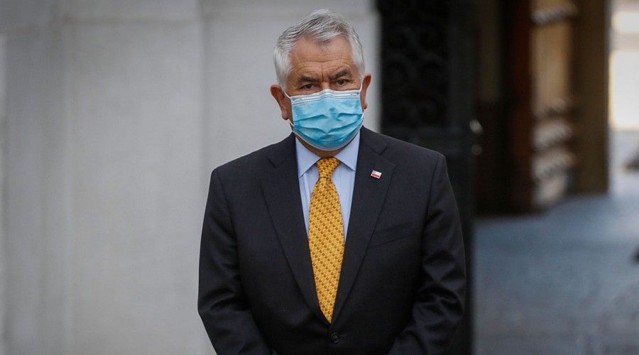 Ministro Paris no descarta una vuelta a cuarentena: "si la situación empeora, las comunas podrán retroceder"