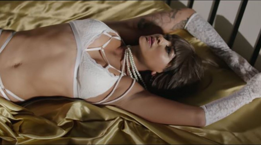 'No todas pueden decir que estuvieron en la cama con Luis Jara': Camila Recabarren deslumbra en videoclip