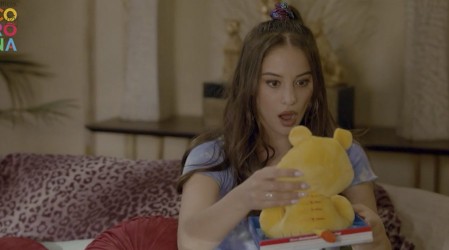 Rubí sospecha que su mamá no les dice la verdad sobre el dinero