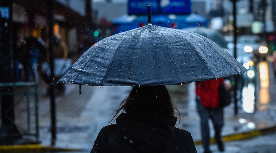 Pronostican lluvias para Santiago y la zona central durante este fin de semana
