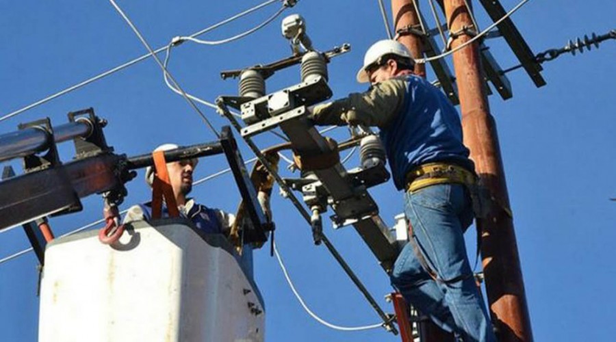 Clientes serán compensados por cortes de energía durante lluvias de enero