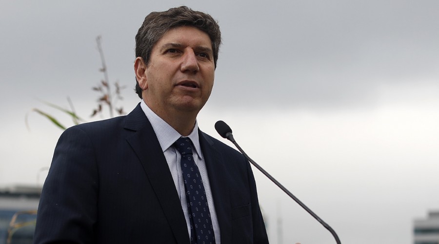 'No va enfocado en los más pobres': Ministro de Hacienda rechaza tercer retiro de fondos de las AFP