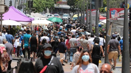 Antofagasta sigue a la cabeza: Estas son las 20 comunas con más casos activos de Covid-19 en Chile