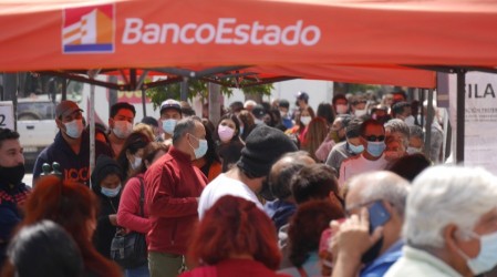 Este viernes comenzó el pago: Revisa las 14 comunas que recibirán el IFE Cuarentena