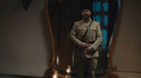 Cevdet vuelve a enfundarse su uniforme (Capítulo 250 - Parte 1)