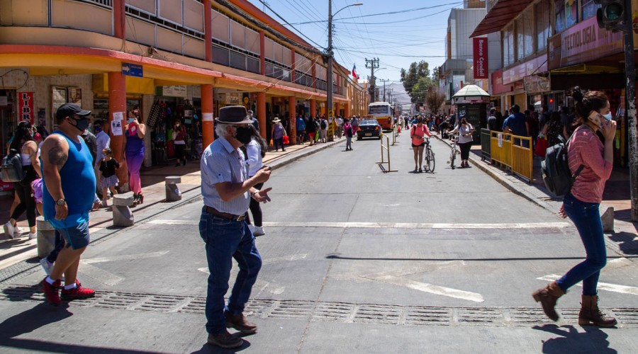 13 comunas de la Región Metropolitana retroceden a Fase 2 ...