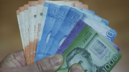 Revisa quienes deben acreditar renta para recibir el Bono Clase Media 2021