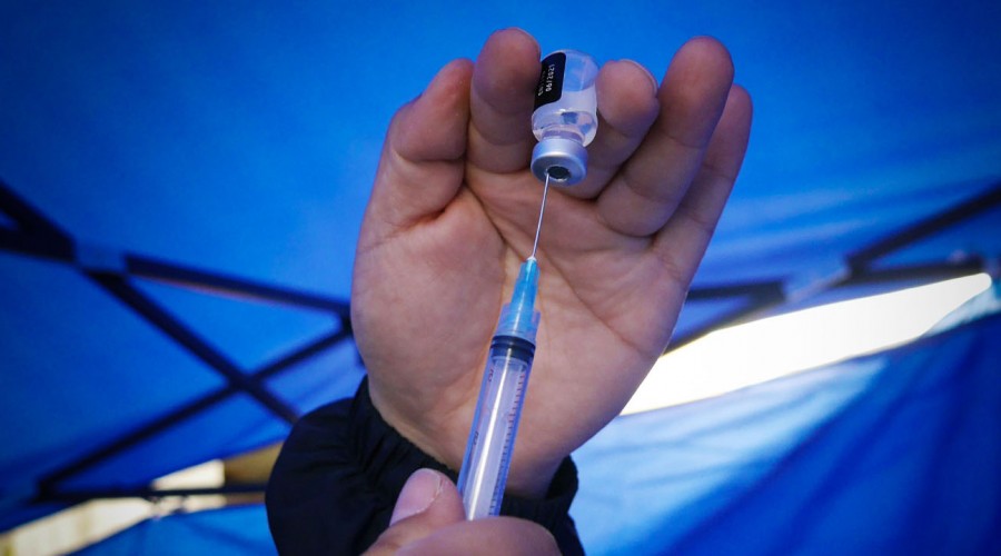 Más de 5 millones de vacunados: Gobierno anuncia que próxima semana comenzará inoculación para menores de 60
