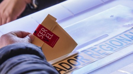 Servel publica nomina definitiva para elecciones de abril: Revisa si tu mesa o local de votación cambió