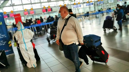 Falta de cupos para hoteles sanitarios genera molestia en los pasajeros que llegaron al país
