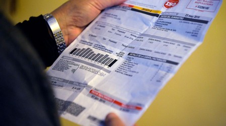 Bajarán las cuentas de luz: Se suspende el "horario punta" y recargo de invierno por cuatro meses