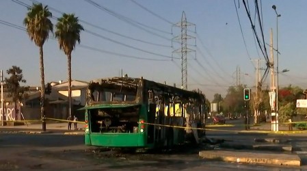 "Venía con una escopeta": Chofer de Transantiago cuenta cómo quemaron bus en Pedro Aguirre Cerda