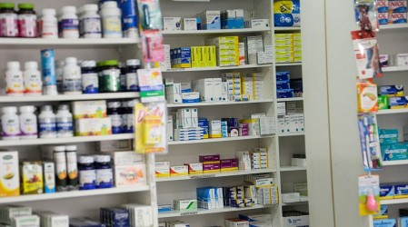 Remedios más baratos: Revisa cómo acceder al convenio de Fonasa y las farmacias