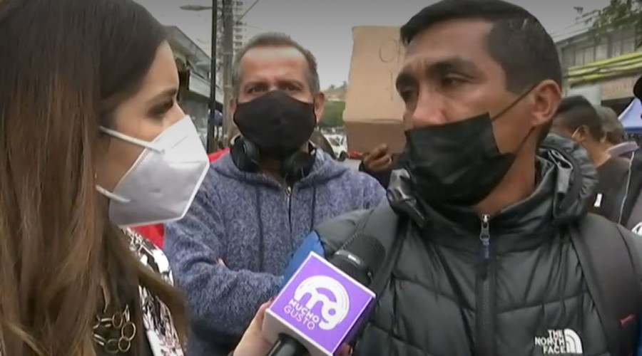 Vecinos de Maipú se manifiestan en Mucho Gusto por falta de trabajo y ayuda social Vecinos de Maipú se manifiestan en Mucho Gusto por falta de trabajo y ayuda social