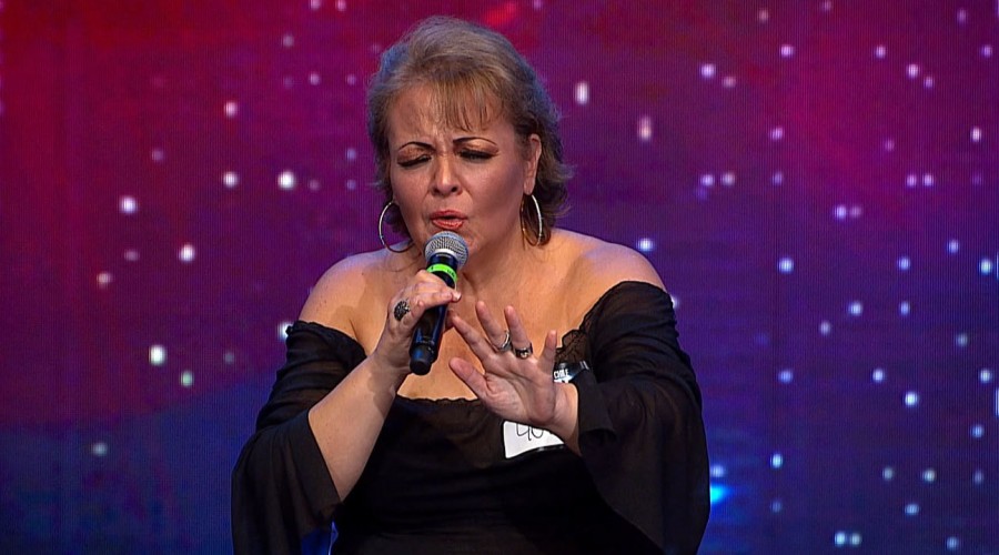 Soledad Navas emocionó con su pasión y talento para el canto