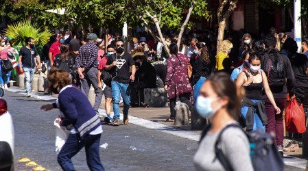 Nuevos cambios: Conoce las 38 comunas que avanzan y retroceden en el Plan Paso a Paso este jueves