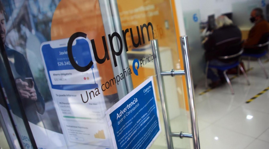 A partir de este martes: AFP Cuprum y Provida adelantan pago del tercer 10% a usuarios