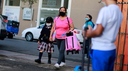 Escolares tienen bonos exclusivos: Estos son todos los beneficios económicos a los que pueden postular