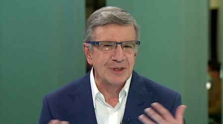 Lavín propone entregar $100 mil a personas del Registro Social de Hogares para gastarlo solo en pymes