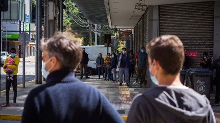 Salen de Cuarentenas: Revisa el listado de las 14 comunas que este jueves entran a Fase 2