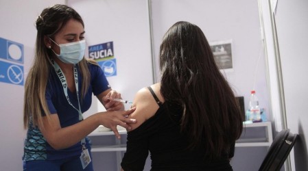 Llegó su momento veinteañeros: Conoce el calendario de vacunación del Covid-19 de esta semana