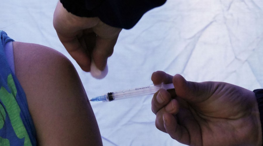 Ya es ley: Trabajadores podrán tener media jornada para vacunarse contra el Covid-19