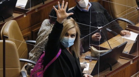 Retiro del 100% de los fondos de AFP: Diputada Pamela Jiles ingresó nuevo proyecto de ley