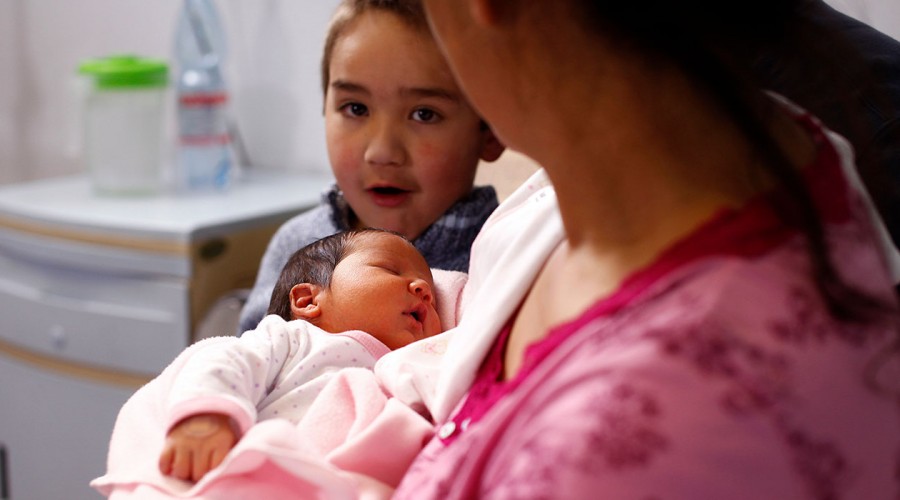 Atención padres, se extiende el Postnatal de Emergencia por 3 meses: Cómo solicitar el beneficio