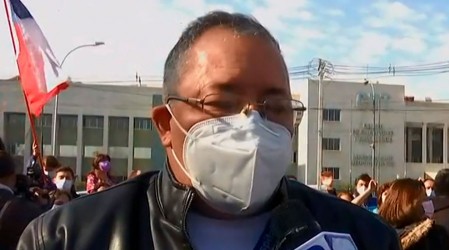 "Estamos cansados": Funcionarios del Hospital Barros Luco protestan por falta de personal de salud