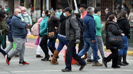 2 comunas de la Región Metropolitana a Cuarentena: Las localidades que cambian de fase este jueves