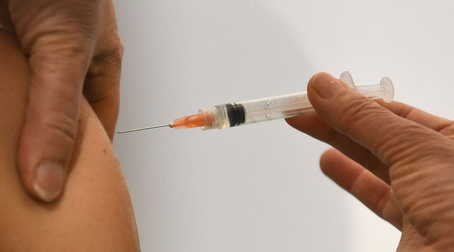 Adolescentes entre 12 y 17 años comenzarán a ser vacunados contra el coronavirus a partir del 21 de junio