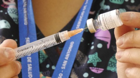 Solo una dosis: ISP autoriza el uso de emergencia de la vacuna Janssen