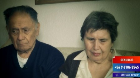 Peluquero debe 10 millones de arriendo a adultos mayores no videntes