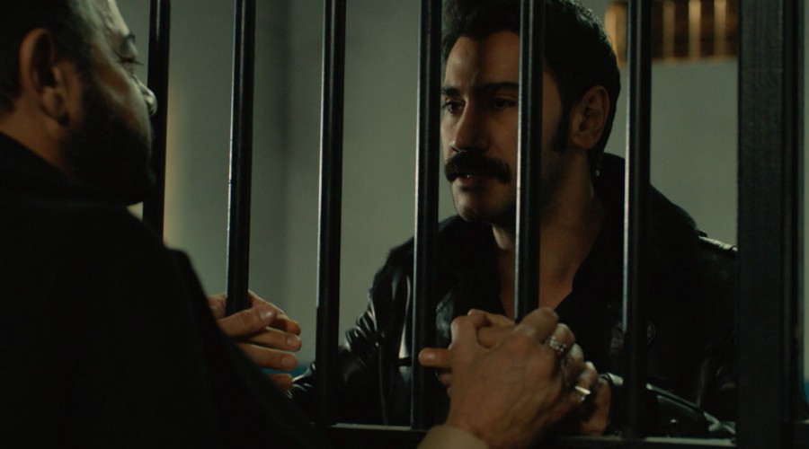 Yilmaz es llevado a prisión (Capítulo 72 - Parte 2)