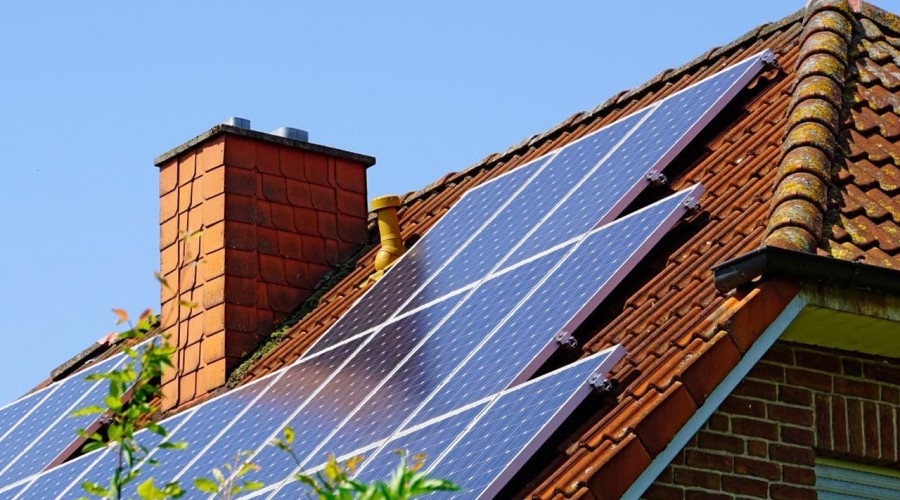 Casa Solar: Revisa cómo postular para acceder a paneles solares para tu vivienda Casa Solar: Revisa cómo postular para acceder a paneles solares para tu vivienda