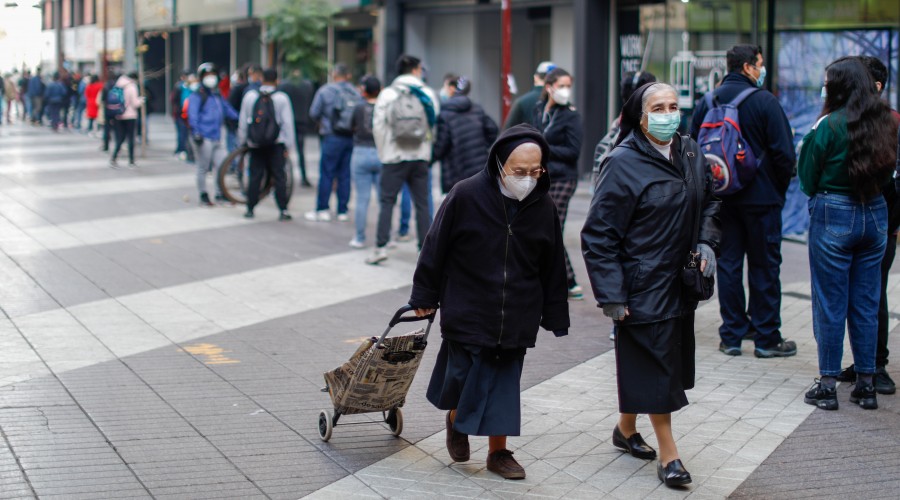 Toda la Región Metropolitana sale de Cuarentena: Las tres últimas comunas en entrar a Fase 2 este jueves 8 Toda la Región Metropolitana sale de Cuarentena: Las tres últimas comunas en entrar a Fase 2 este jueves 8