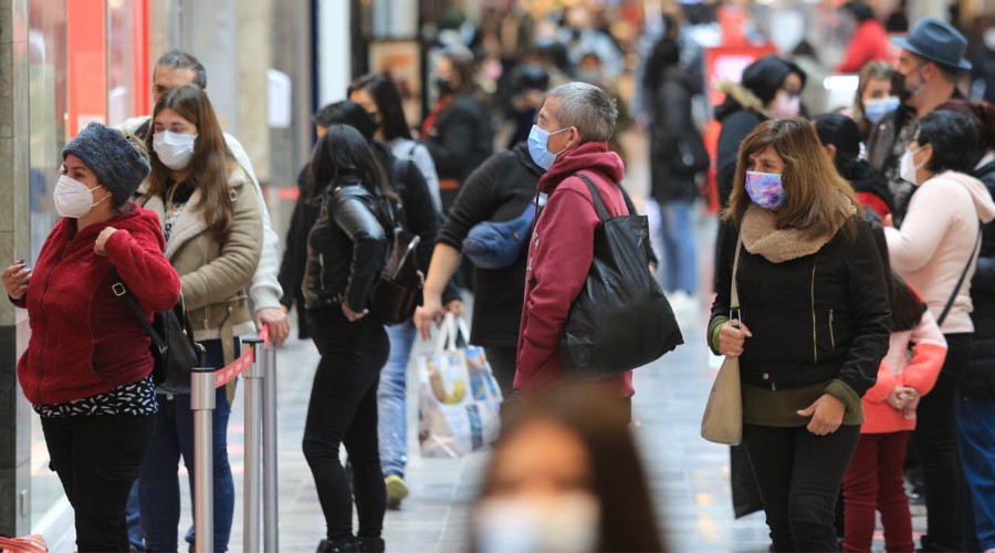 Comunas a Preparación: Conoce los aforos permitidos para fase 3 del plan Paso a Paso