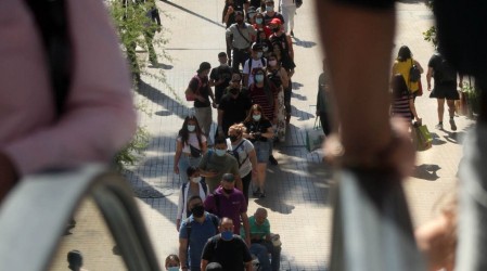 Conoce las 20 comunas con más contagios de Coronavirus en el país: Lidera la Región Metropolitana