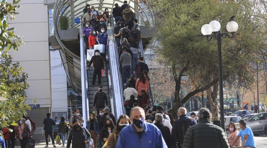 Lideran Puente Alto y Maipú: Estas son las 20 comunas con más casos activos de coronavirus