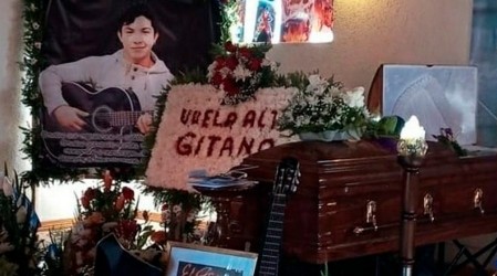 "Tu hijo te ama": Las sentidas palabras de la ex pareja de Claudio "El Gitano" Valdés en el día de su funeral