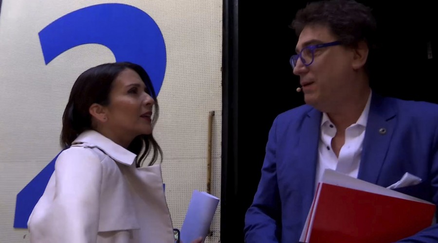 Karla Constant nos revela el gran secreto de Óscar Mediavilla