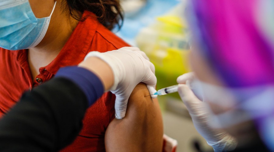 Pacientes con antecedentes de trombosis pueden utilizar tercera dosis de refuerzo diferente a AstraZeneca Pacientes con antecedentes de trombosis pueden utilizar tercera dosis de refuerzo diferente a AstraZeneca