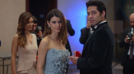 Emre volvió a pedirle matrimonio a Yagmur (Capítulo 103 - Parte 1)