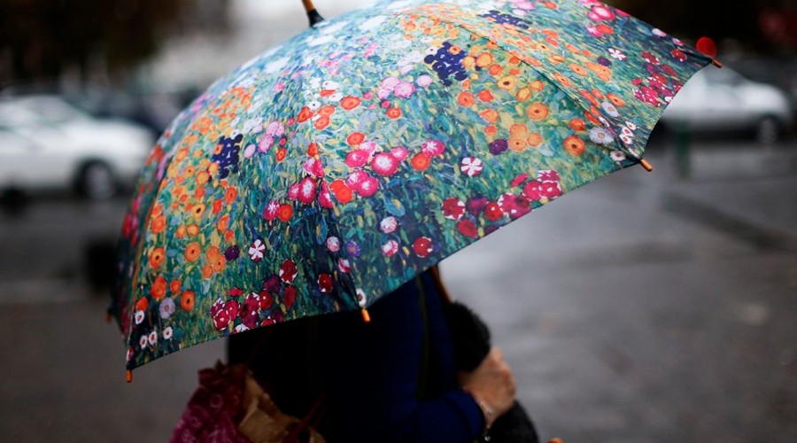 Vuelve la lluvia a la Región Metropolitana: Revisa aquí el pronóstico del tiempo para este fin de semana