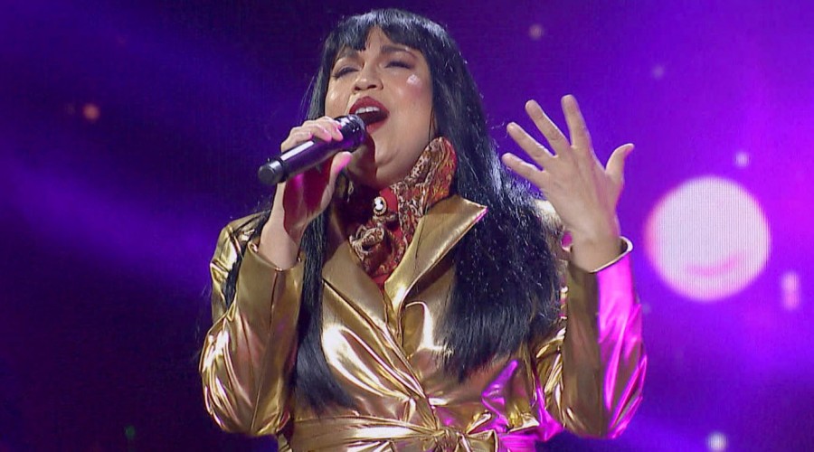 Alejandra Valle se lució interpretando a Mon Laferte en las clasificatorias de The Covers